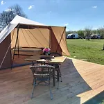 Hoeve Linnerveld Trekkerstent Luxuszelt