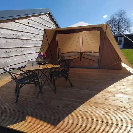 Luxe tent Hoeve Linnerveld Trekkerstent Sint Odiliënberg