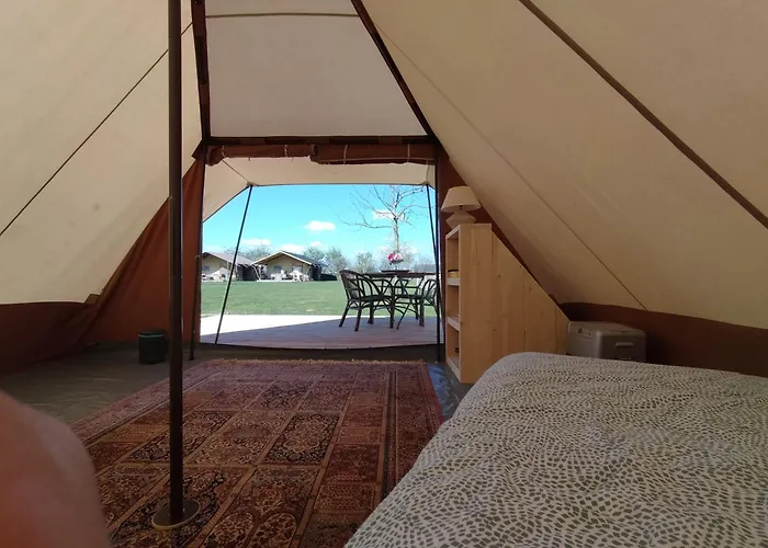 Luksusowy namiot Hoeve Linnerveld Trekkerstent Sint Odiliënberg
